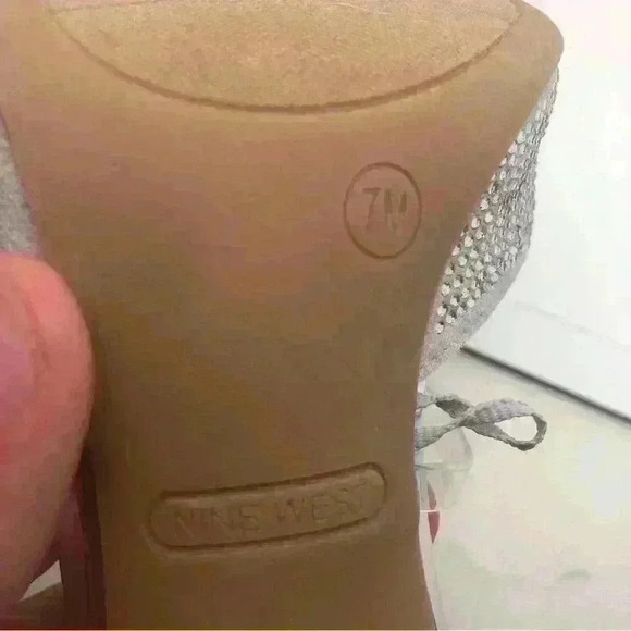 Nine West Silver Sparkle Pumps w/ Clear strap sz 7 - Picture 6 of 6